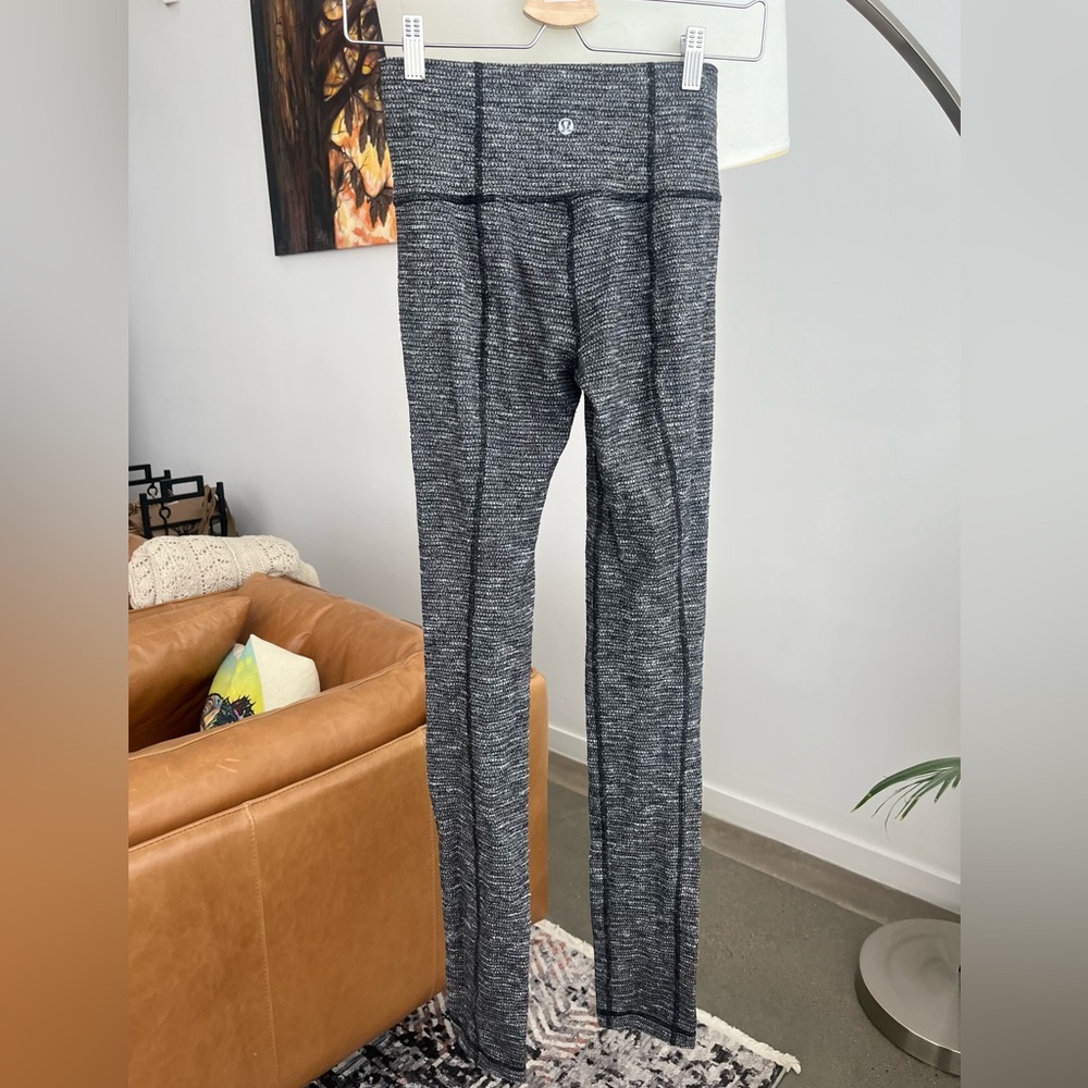 Lululemon High Rise Tight * Tall / Long - Picture 3 of 8